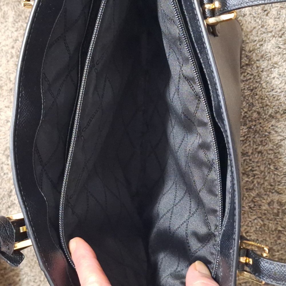 Michael Kors large suede jet set travel tote - black/gold laser cut - Picture 8 of 12